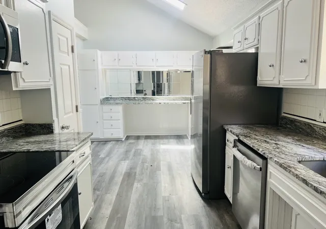Photo 3 of Single family home for sale at 902 Regalwood Ct, Smyrna, TN 37167 | MLS# 3545599 | Listing updated on 2026-10-09