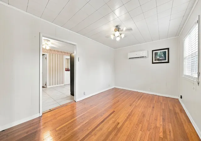 Photo 3 of Single family home for sale at 536 Runyan Dr, Chattanooga, TN 37405 | MLS# 3545835 | Listing updated on 2026-09-16
