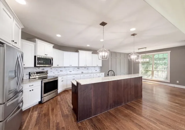 Photo 2 of Single family home for sale at 2155 Savage Crk Dr, Springfield, TN 37172 | MLS# 3545832 | Listing updated on 2026-09-17