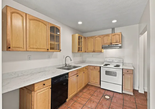 Photo 4 of Single family home for sale at 409 7th Avenue W, Springfield, TN 37172 | MLS# 3545971 | Listing updated on 2026-09-16