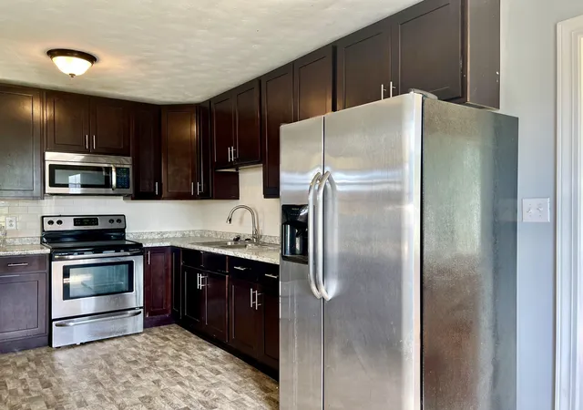 Photo 4 of Single family home for sale at 519 Robey St, Franklin, KY 42134 | MLS# 3594266 | Listing updated on 2026-09-18