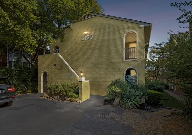 Photo 2 of Condo for sale at 2120 Fairfax Ave #6, Nashville, TN 37212 | MLS# 3593638 | Listing updated on 2026-09-24