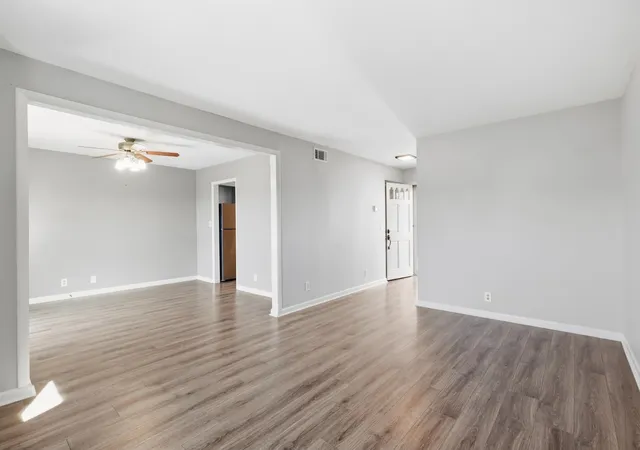 Photo 4 of Townhouse for sale at 1039 Heritage Dr, Madison, TN 37115 | MLS# 3546491 | Listing updated on 2026-09-16