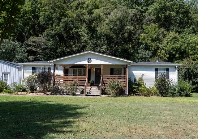Photo 1 of Manufactured home for sale at 11644 Minor Hl Hwy, Goodspring, TN 38460 | MLS# 3547116 | Listing updated on 2026-09-29