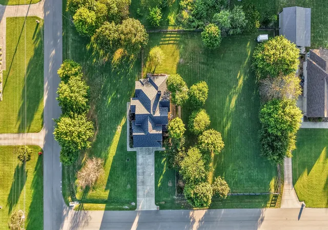 Photo 3 of Single family home for sale at 1001 Arbor Dr, Castalian Springs, TN 37031 | MLS# 3592215 | Listing updated on 2026-09-16