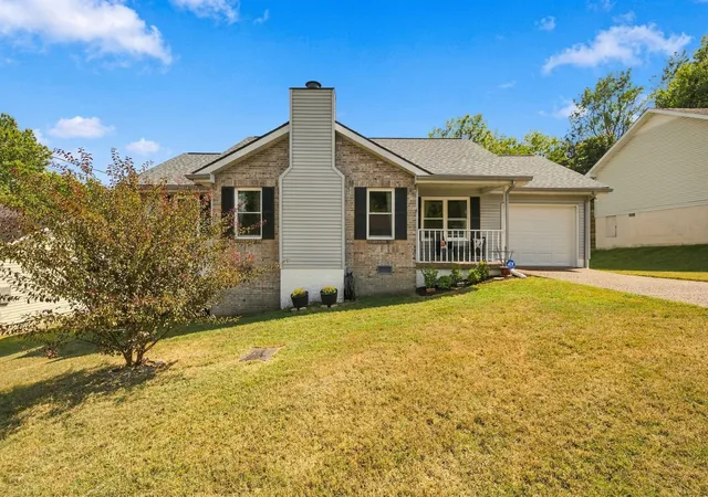 Photo 2 of Single family home for sale at 223 Ash Grv Dr, Nashville, TN 37211 | MLS# 3546602 | Listing updated on 2026-09-18