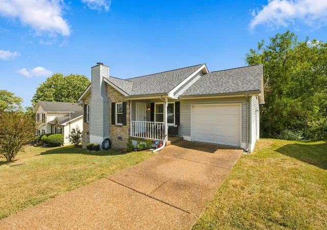 Photo 3 of Single family home for sale at 223 Ash Grv Dr, Nashville, TN 37211 | MLS# 3546602 | Listing updated on 2026-09-18