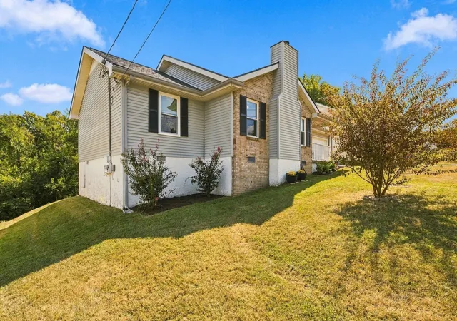 Photo 3 of Single family home for sale at 223 Ash Grv Dr, Nashville, TN 37211 | MLS# 3546602 | Listing updated on 2026-09-18