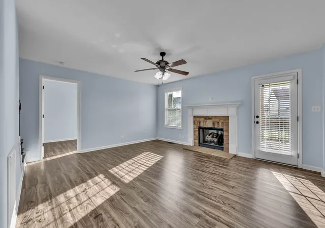 Photo 2 of Single family home for sale at 3762 Suiter Rd, Clarksville, TN 37040 | MLS# 3593930 | Listing updated on 2026-09-17