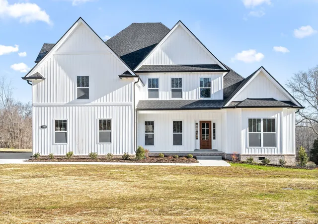 Single family home for sale at 4987 Hunter Rd, Southside, TN 37171 | MLS# 3592109
