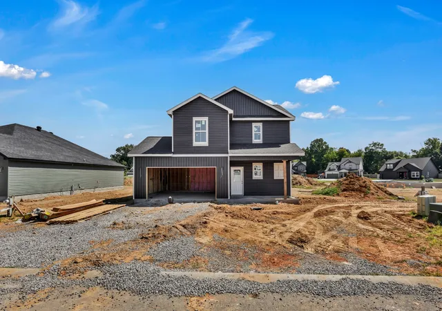 Photo 2 of Single family home for sale at 179 Donegal Dr, Clarksville, TN 37042 | MLS# 3548068 | Listing updated on 2026-09-18