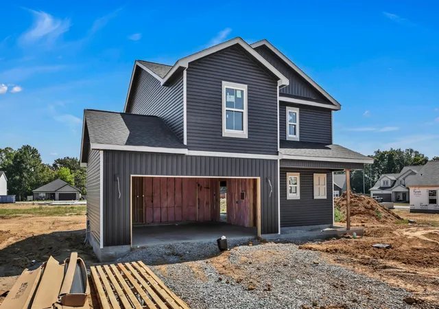 Photo 4 of Single family home for sale at 179 Donegal Dr, Clarksville, TN 37042 | MLS# 3548068 | Listing updated on 2026-09-18