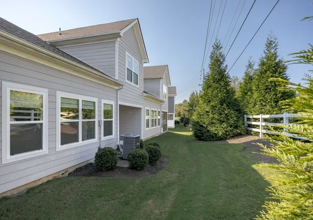 Photo 4 of Townhouse for sale at 1615 Calcutta Dr, Murfreesboro, TN 37128 | MLS# 3592652 | Listing updated on 2026-09-22