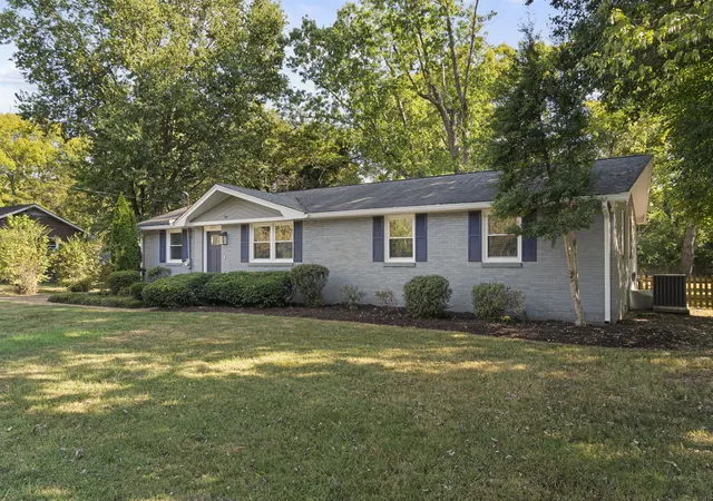Photo 2 of Single family home for sale at 117 Stable Rd, Franklin, TN 37069 | MLS# 3547191 | Listing updated on 2026-09-16