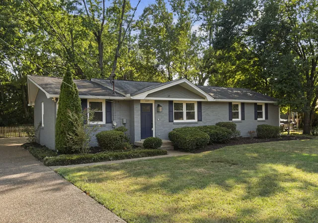 Photo 3 of Single family home for sale at 117 Stable Rd, Franklin, TN 37069 | MLS# 3547191 | Listing updated on 2026-09-16