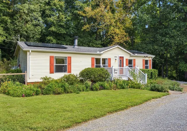 Photo 1 of Manufactured home for sale at 1656 Dove Ln, Springfield, TN 37172 | MLS# 3547705 | Listing updated on 2026-09-22