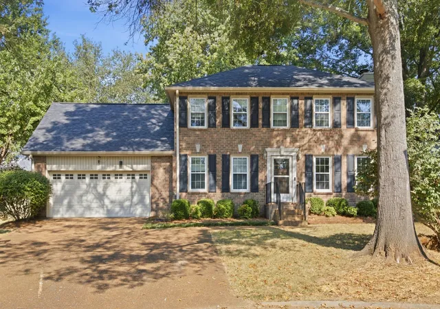 Photo 3 of Single family home for sale at 700 Branch Ct, Franklin, TN 37064 | MLS# 3592819 | Listing updated on 2026-09-22