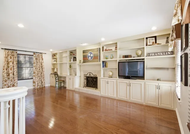 Photo 4 of Single family home for sale at 700 Branch Ct, Franklin, TN 37064 | MLS# 3592819 | Listing updated on 2026-09-22