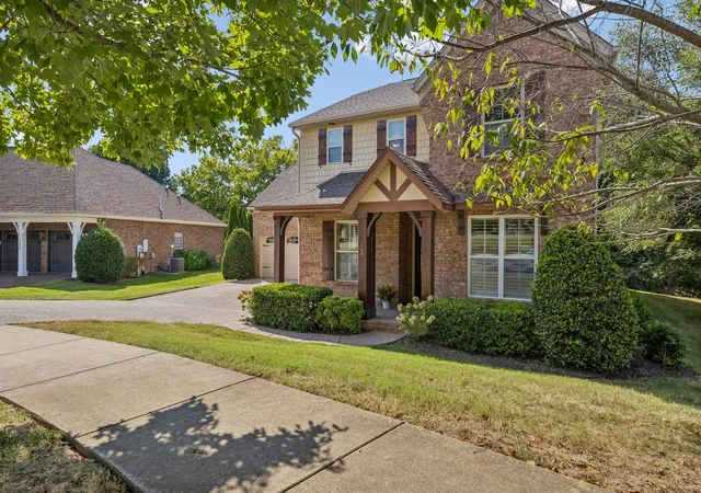 Photo 2 of Single family home for sale at 168 Fowler Cir, Franklin, TN 37064 | MLS# 3593544 | Listing updated on 2026-10-05
