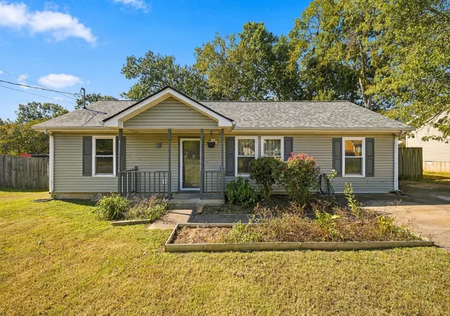 Single family home for sale at 613 Cedar Bnd Ln, La Vergne, TN 37086 | MLS# 3593837