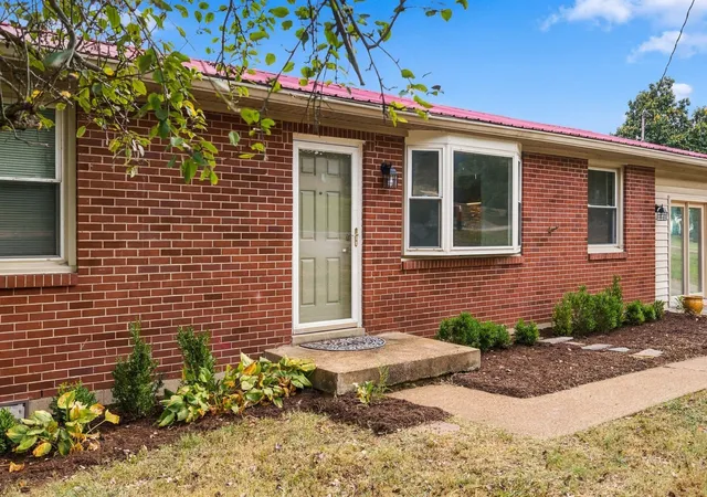 Photo 1 of Single family home for sale at 2206 Courtney Ave, Nashville, TN 37218 | MLS# 3591919 | Listing updated on 2026-10-07