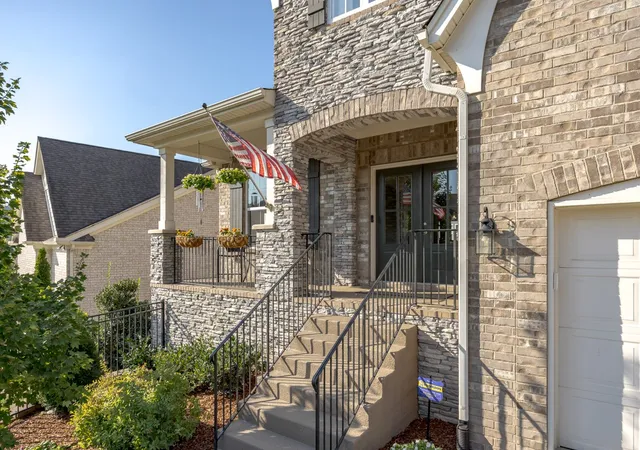 Photo 3 of Single family home for sale at 1524 Davidge Dr, Nashville, TN 37221 | MLS# 3593605 | Listing updated on 2026-09-17