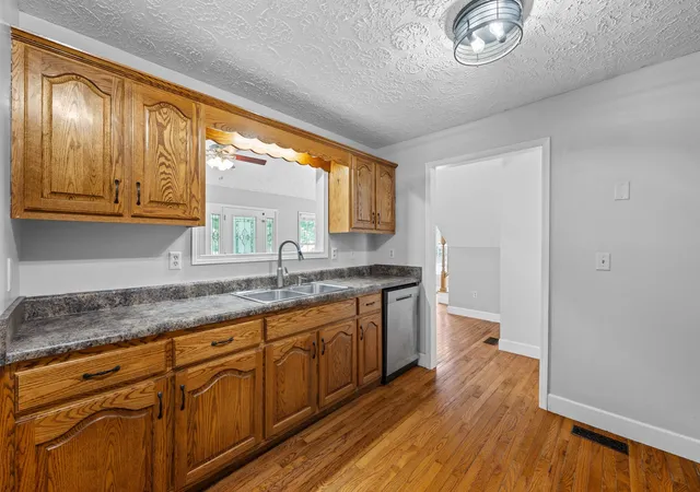 Photo 4 of Single family home for sale at 496 Highland Dr, Dunlap, TN 37327 | MLS# 3592894 | Listing updated on 2026-09-16