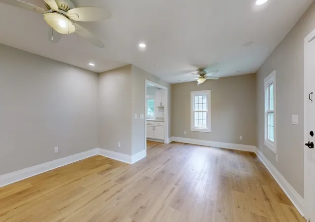 Photo 3 of Sale Pending at 424 Laura Ave, Winchester, TN 37398 | MLS# 3593672 | Listing updated on 2026-09-22