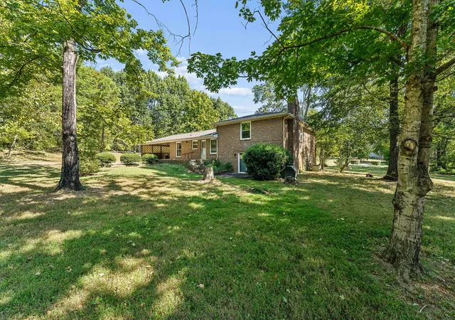 Photo 3 of Single family home for sale at 1203 Montpier Dr, Franklin, TN 37069 | MLS# 3593069 | Listing updated on 2026-09-17
