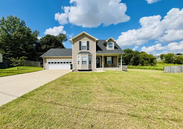 Photo 2 of Single family home for sale at 201 Jumpers Pass, Oak Grove, KY 42262 | MLS# 3593333 | Listing updated on 2026-09-17