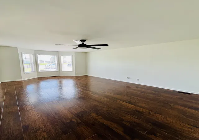 Photo 3 of Single family home for sale at 201 Jumpers Pass, Oak Grove, KY 42262 | MLS# 3593333 | Listing updated on 2026-09-17