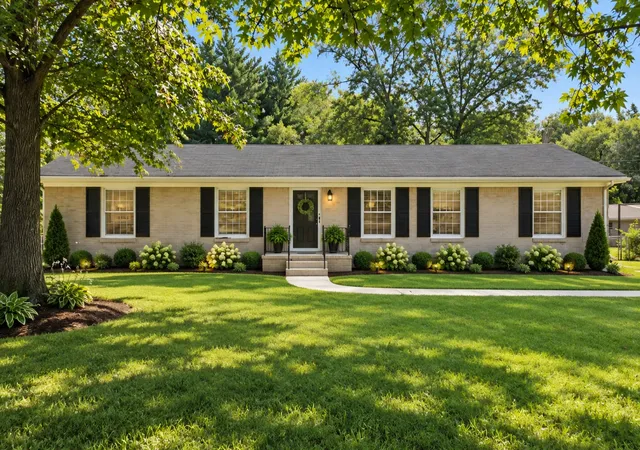 Photo 2 of Single family home for sale at 1930 Ransom Dr, Murfreesboro, TN 37130 | MLS# 3593329 | Listing updated on 2026-10-01