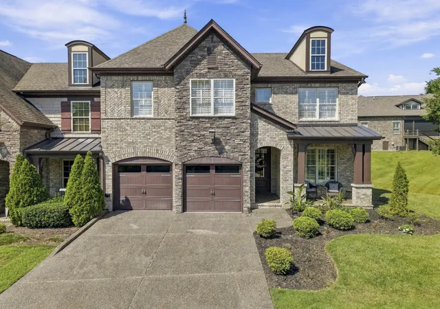 Photo 1 of Townhouse for sale at 118 Village Cir, Lebanon, TN 37087 | MLS# 3593592 | Listing updated on 2026-09-17