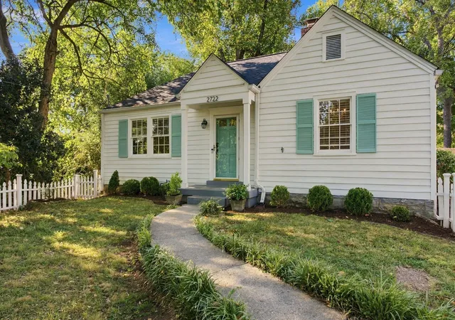 Photo 3 of Single family home for sale at 2722 Sharondale Ct, Nashville, TN 37215 | MLS# 3593870 | Listing updated on 2026-09-17