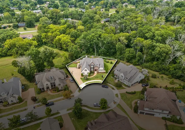 Photo 2 of Mansion for sale at 2231 Dunblane Ln, Franklin, TN 37069 | MLS# 3593278 | Listing updated on 2026-09-16