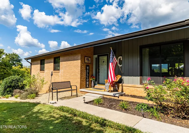 Photo 4 of Single family home for sale at 314 Middleton Dr, Townsend, TN 37882 | MLS# 3592351 | Listing updated on 2026-09-17