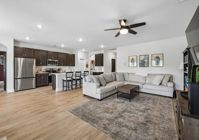 Photo 3 of Single family home for sale at 2073 Creekland View Blvd, Nashville, TN 37207 | MLS# 3593021 | Listing updated on 2026-09-17