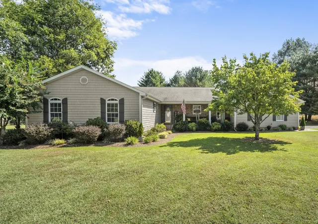 Photo 1 of Single family home for sale at 735 Shadowbrook Rd, Winchester, TN 37398 | MLS# 3593613 | Listing updated on 2026-09-17