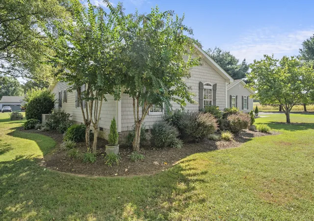 Photo 2 of Single family home for sale at 735 Shadowbrook Rd, Winchester, TN 37398 | MLS# 3593613 | Listing updated on 2026-09-17