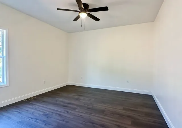 Photo 3 of Single family home for sale at 540 Gracie St, Livingston, TN 38570 | MLS# 3592967 | Listing updated on 2026-09-16