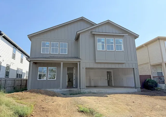 Photo 2 of Single family home for sale at 1816 11th Avenue N, Nashville, TN 37208 | MLS# 3592947 | Listing updated on 2026-09-16