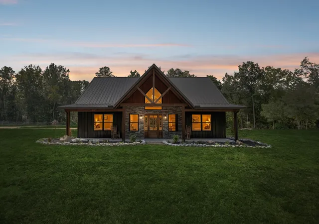 Photo 2 of Single family home for sale at 2961 Lick Crk Rd, Linden, TN 37096 | MLS# 3593226 | Listing updated on 2026-09-16