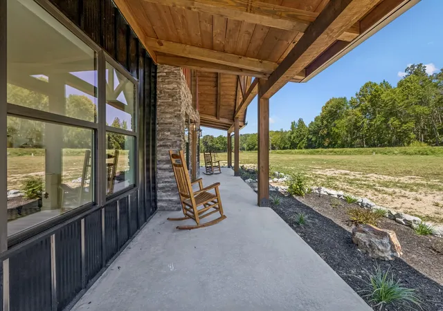Photo 4 of Single family home for sale at 2961 Lick Crk Rd, Linden, TN 37096 | MLS# 3593226 | Listing updated on 2026-09-16