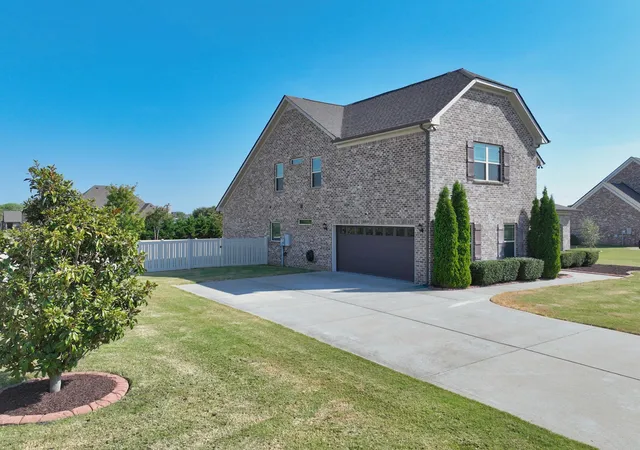 Photo 1 of Single family home for sale at 1118 Britannia Way, Murfreesboro, TN 37129 | MLS# 3593817 | Listing updated on 2026-10-07