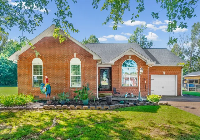 Photo 2 of Single family home for sale at 140 Cody Ct, Portland, TN 37148 | MLS# 3592663 | Listing updated on 2026-09-16