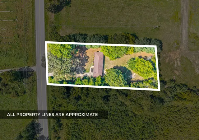 Photo 3 of Single family home for sale at 3651 Oakwood Rd, Woodlawn, TN 37191 | MLS# 3592670 | Listing updated on 2026-09-16