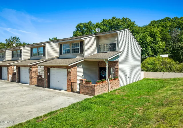 Photo 1 of Townhouse for sale at 1315 Mountain Meadows Way #8, Sevierville, TN 37862 | MLS# 3592650 | Listing updated on 2026-09-16