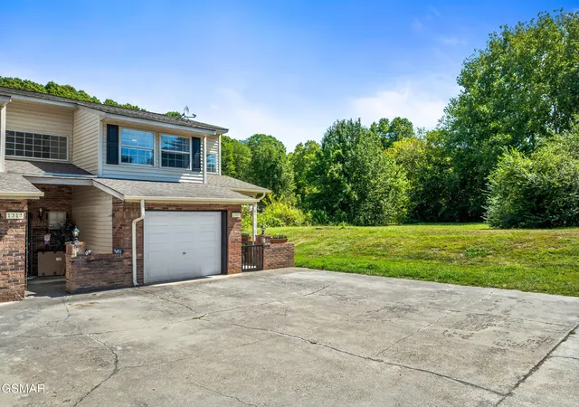Photo 2 of Townhouse for sale at 1315 Mountain Meadows Way #8, Sevierville, TN 37862 | MLS# 3592650 | Listing updated on 2026-09-16