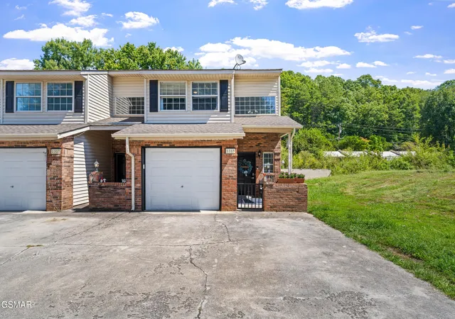 Photo 3 of Townhouse for sale at 1315 Mountain Meadows Way #8, Sevierville, TN 37862 | MLS# 3592650 | Listing updated on 2026-09-16