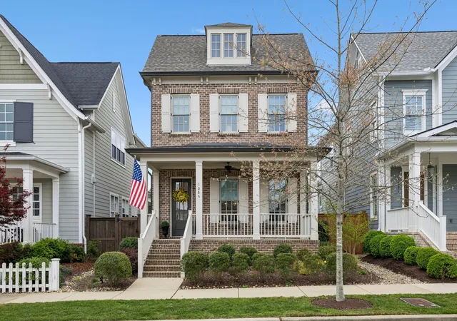 Photo 2 of Single family home for sale at 1085 Beckwith St, Franklin, TN 37064 | MLS# 3593545 | Listing updated on 2026-09-18